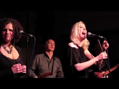 Natural Woman (Carole King) - Lizzie Deane live at The Pheasantry