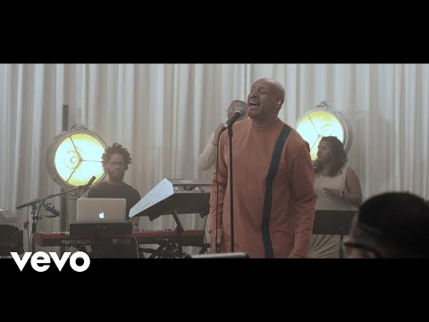 Brian Courtney Wilson - Waiting (Performance Video)