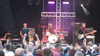 From The Jam (with Bruce Foxton) - Eton Rifles - Live at the Happy Days Festival 2015