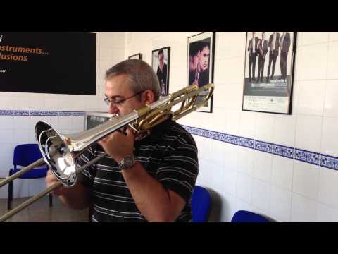 Carlos Gil Demonstrating the fantastic Stomvi Titan Tenor Bb/F Trombone