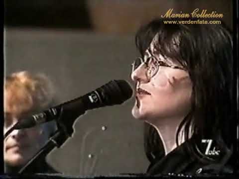 Mădălina Amon - Trei sferturi în cer