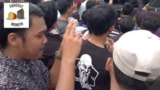 Download lagu Sintya Riske l AMBILKAN GELAS mp3 Download lagu Sintya Riske l AMBILKAN GELAS mp3