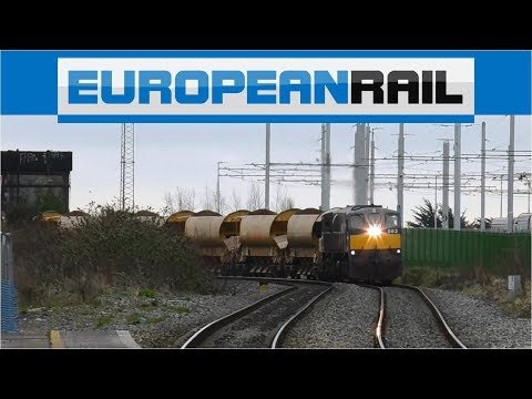 Iarnród Éireann Irish Rail 071 loco 082 + HOBs High Output Ballast Wagons pass Broombridge Station