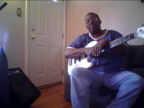 Squire Deluxe Jazz  Bass V - maxproud review