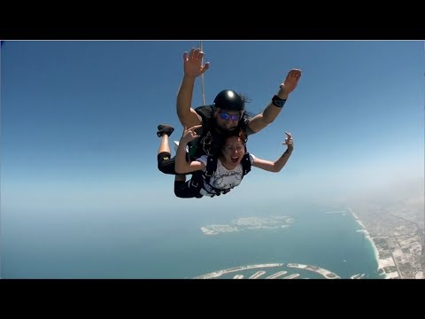 Skydiving with actress Cristine Reyes!