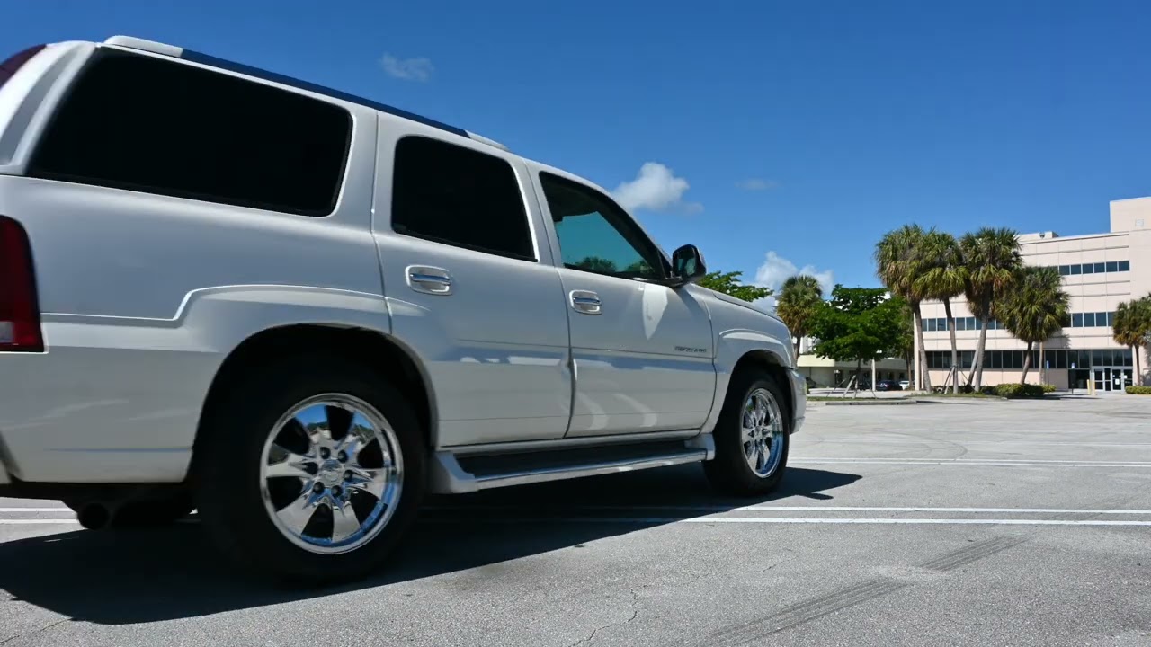 2005 Cadillac Escalade Start Up & Test Drive