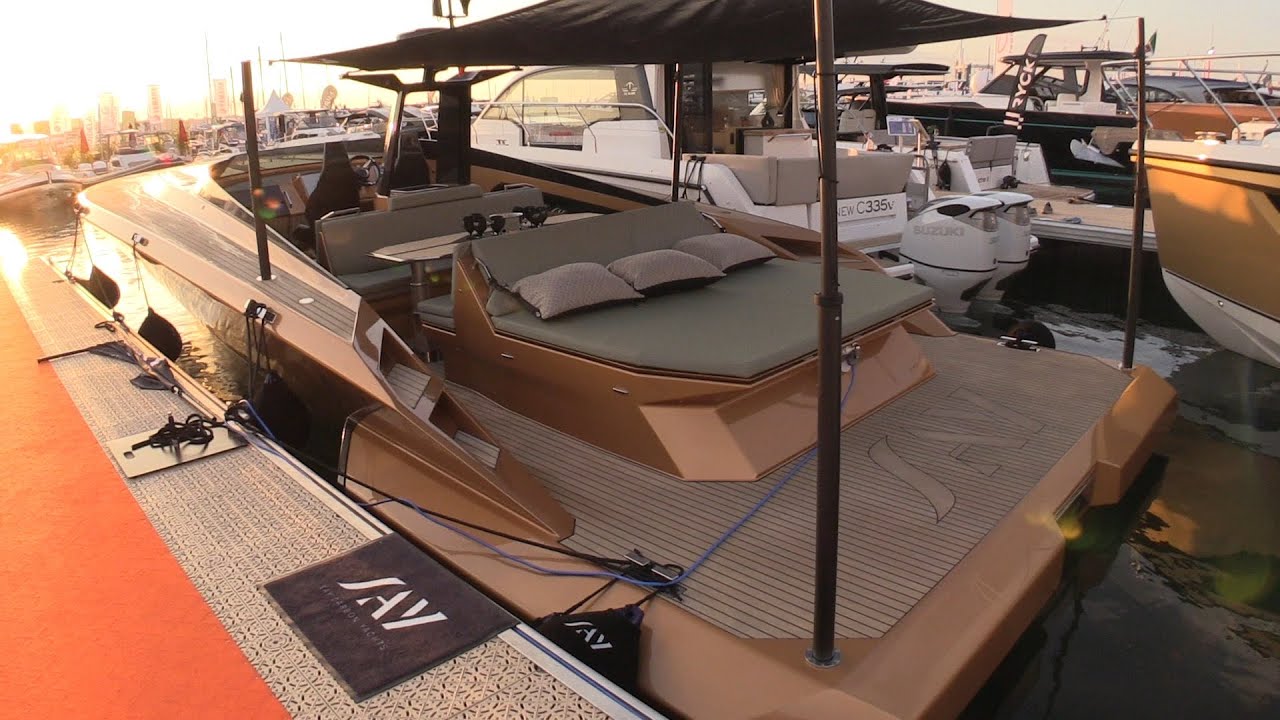 Performance & Style! 2023 Say 42 Carbon Yacht