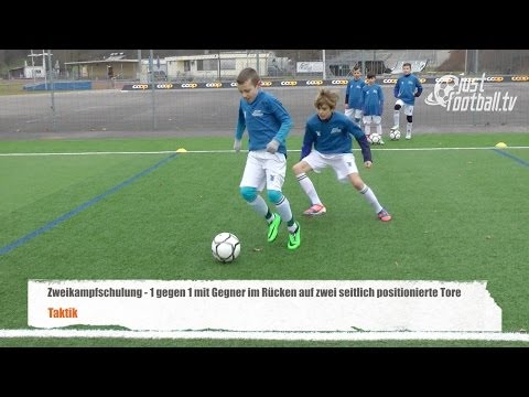 Fussballtraining: Seitliche Tore mit Gegner im Rücken - Zweikampfschulung - Taktik