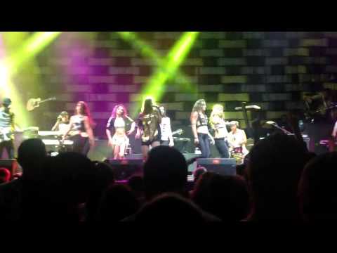 Mihaela Fileva feat. VenZy - Opasno blizki Live at Arena Ar