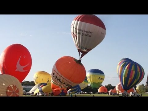on Fire ! Hot air Balloon accident ! Mongolfiere en feu ! Video