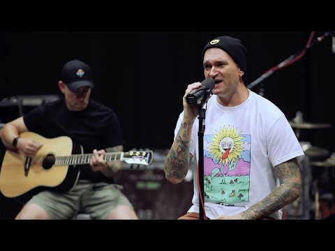 New Found Glory - Don't Let Her Pull You Down (Acoustic)