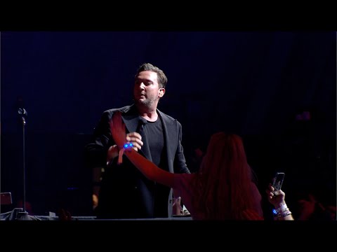 Tino Martin – Vanavond (Uit M'n Bol) (010/20) [Live in de Ziggo Dome] 2023]