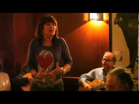 Rosa Rato, "Fado Acácio" - "Amarra-me à tua cama"