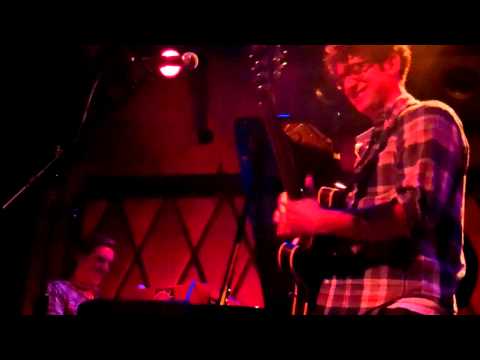 Dan Mills covering You Never Can Tell (chuck berry)