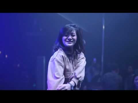 download lagu mp3 mp4 Lagu Dj Jangan Nget Ngetan Nadia Zerlinda, download lagu Lagu Dj Jangan Nget Ngetan Nadia Zerlinda gratis, unduh video klip Lagu Dj Jangan Nget Ngetan Nadia Zerlinda