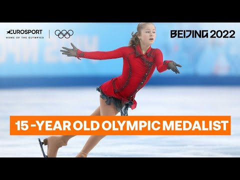 Incredible 15-year-old Yulia Lipnitskaya team figure skating performance | Eurosport