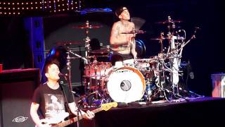 Blink 182 It&#39;s Christmas Time Again, KROQ 2011