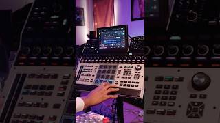 😳Bruh wtf! MPC XL can scratch like a DJ! Turntable #MPCXL #MPCLive3