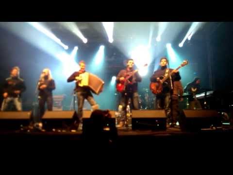 Mladi Upi - Kiss me (v živo)