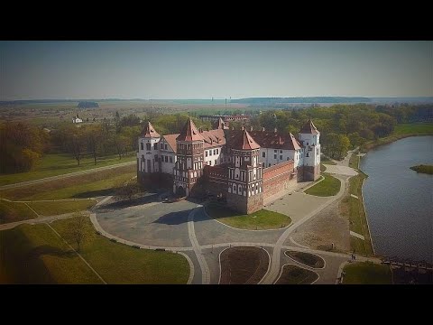 Mir Castle: At the junction of Gothic and Renaissance