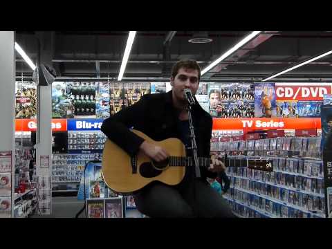 TOM DICE @ MEDIAMARKT SCHOTEN LIVE - LET ME IN.MTS