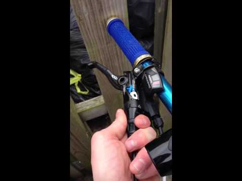 My new avid xo brakes with carbon leavers on my gt zaskar c