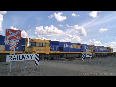 3XM4 Pacific National Steel Train At Railway Crossing (9/11/2022) - Poathtv Australian Railroads