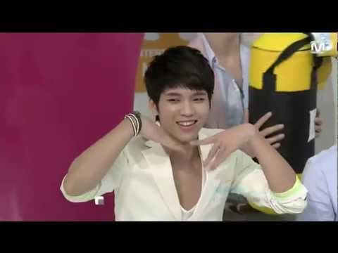 [CUT] 120517 Woohyun - Twinkle Point Dance on Mnet Wide
