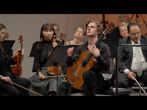 Heitor Villa-Lobos - Concerto for Guitar (Torrin Williams, Guitar)