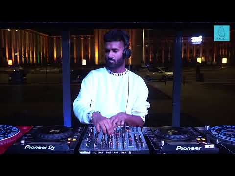 The Blue Oyster: Prad Issar / 23.02 / 19 - 20