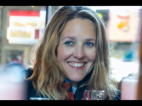 Meet Global Yonder Advisor Elizabeth Jones - Italy - YouTube