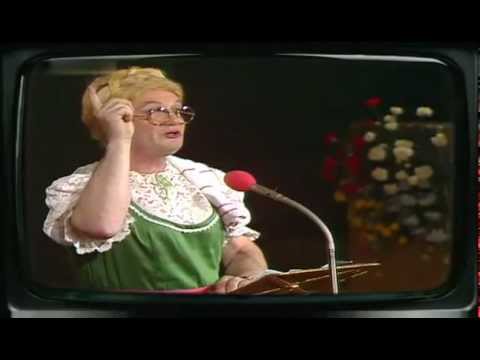 Rudi Zörns als Wirtin aus der Pfalz bei Mainz bleibt Mainz, wie es singt und lacht 1975