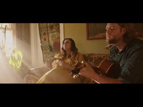 Carolina Story Lay Your Head Down (Acoustic)