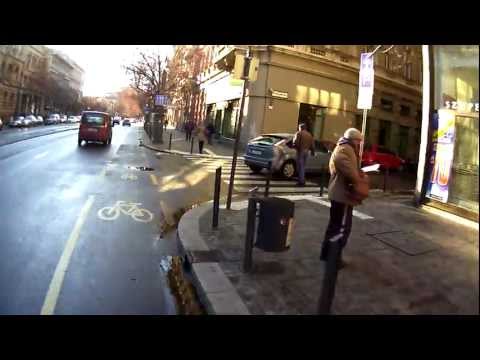 Watch the Feet! | Elcsap a zebrán is