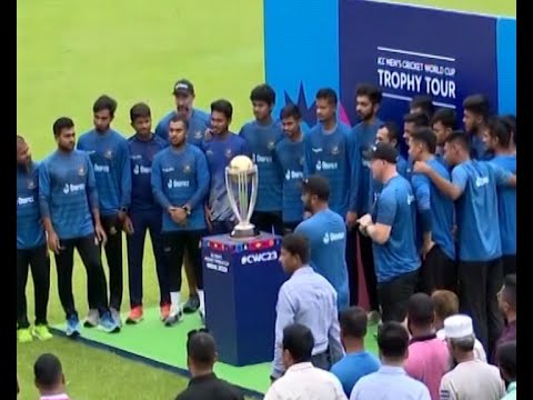 বিশ্বকাপ ট্রফি নিয়ে দেশের ক্রিকেটার-স্টাফদের উচ্ছ্বাস