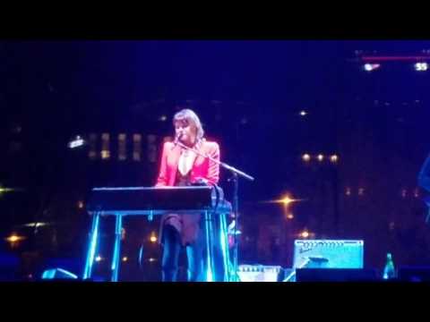 Chasing Pirates - Norah Jones (5/24/2017)