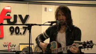Joseph Arthur - "Famous Friends Along the Coast" (Live at WFUV)