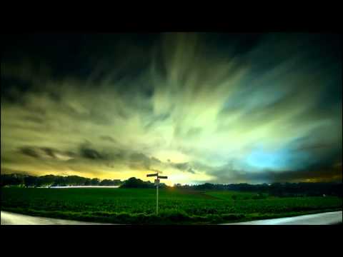 Moby - Raining Again (Ewan Pearson Vocal Remix)