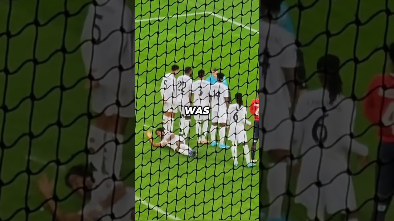 ANTONIO RÜDIGER WAKES UP ENDRICK WHO’S TAKING A NAP DURING THE MATCH 😴😅