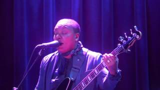 Me'Shell N'degeochello perfoms "Let Me Love You Down"