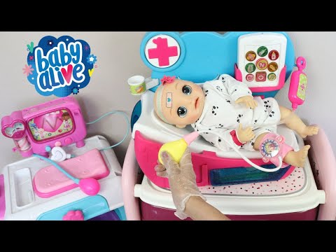 BABY ALIVE BABY LAURa She had to go to the Pediatrician! Stories with the Baby Alive Doll