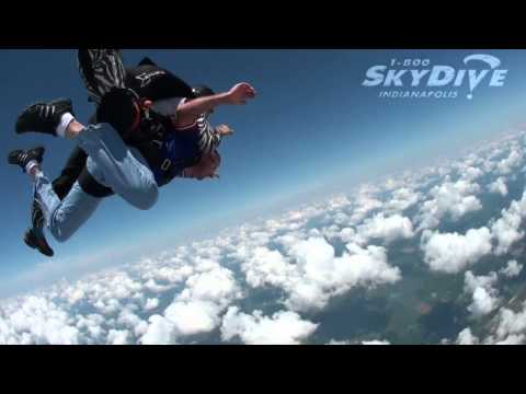 Rob Gillespie's Tandem skydive!
