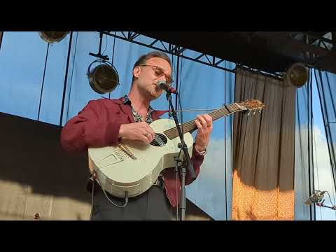 Rodrigo Amarante (part 1 of 4) FRONT ROW 2ND SHOW opening for Norah Jones, Woodinville WA 16June2022
