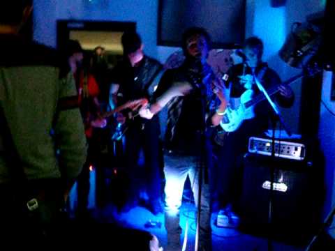 The OVERDRIVEN -Paranoid (live 3/3/12 villa vicentina)