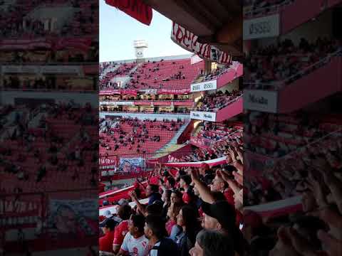 "HINCHADA DE INDEPENDIENTE VS ARSENAL ðŸ‡¦ðŸ‡¹ðŸ¥ðŸŽº" Barra: La Barra del Rojo • Club: Independiente