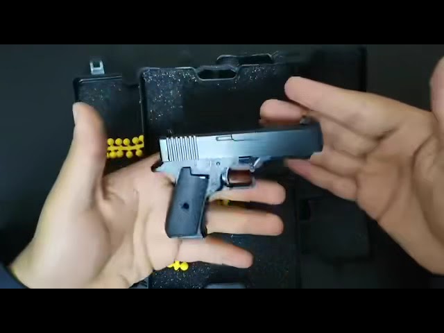 مسدس صغير حديد