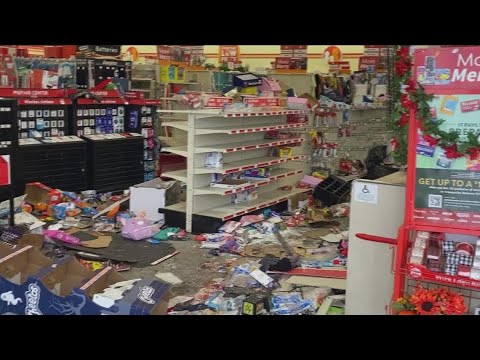 Buffalo mayor rebukes looters stealing from stores, businesses during blizzard