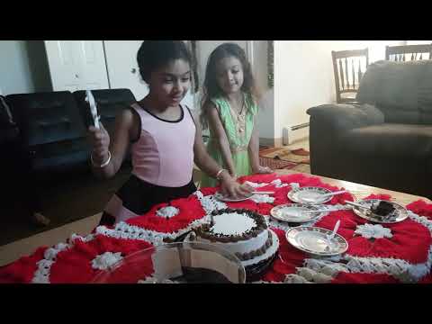 Khushi kriti childhood Happy Birthday Mom