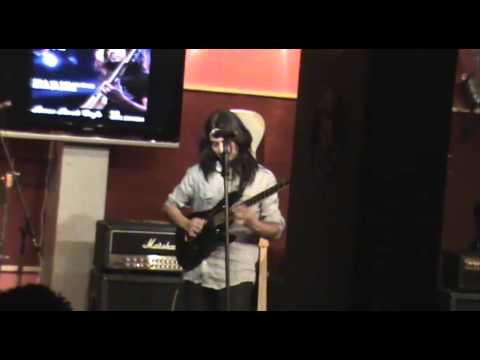 Faraz Anwar - Autumn Madness (Live at Base Rock Cafe)