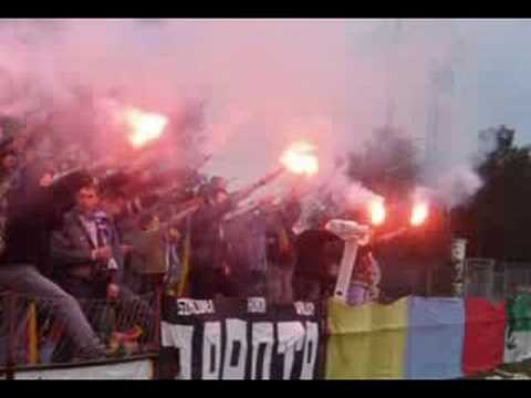 Jarota Fans, ku pamięci Dede [*]